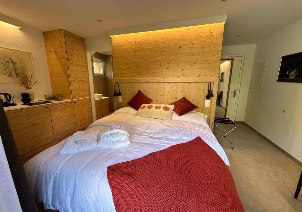 Vex Hotel | John's Lodge