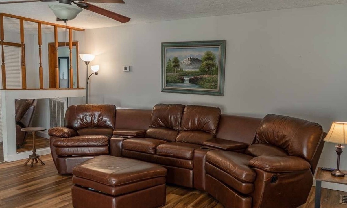 Hiawatha House | JOHN WAYNES GETAWAY