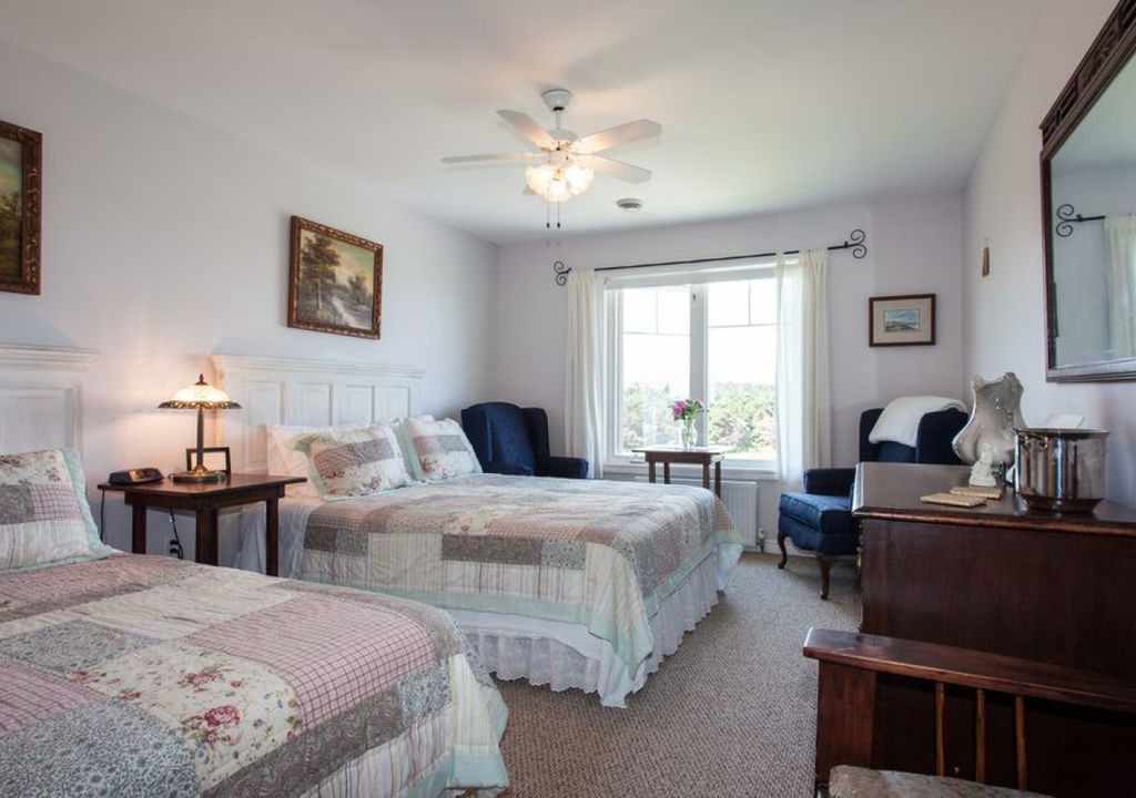 Hermanville Bed & Breakfast | Johnson Shore Inn - PEI - Rooms 5 & 6 - Second Floor Triple - Queen bed and a twin
