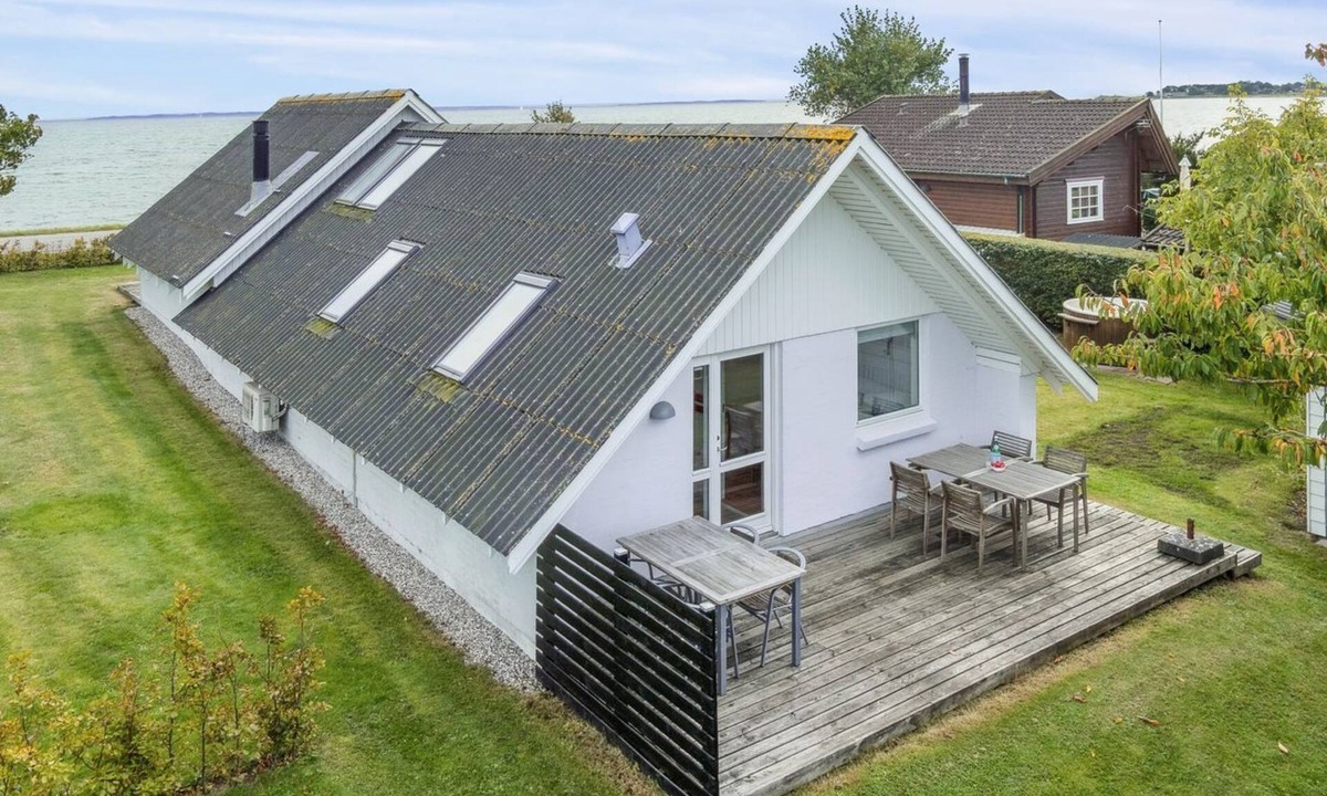 Ajstrup House | "Jolanta" - 20m from the sea by Interhome