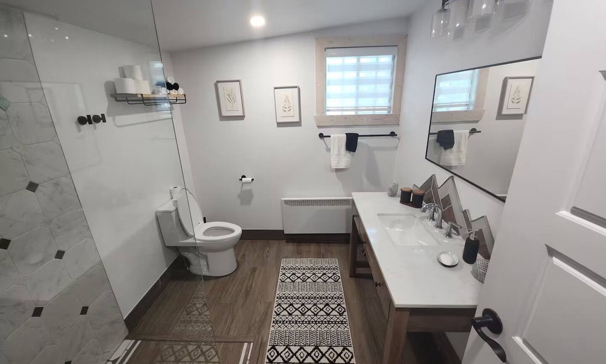 Chertsey Ski Chalet | Joli Chalet au bord de l'eau tout équipé à 1 heure de montréal