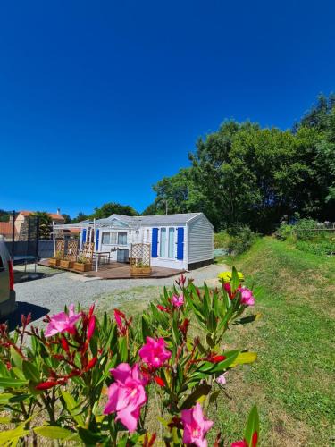 Saint-Michel-Mont-Mercure Other | Joli Mobil-Home avec terrain terrasse 10min du Puy duFou