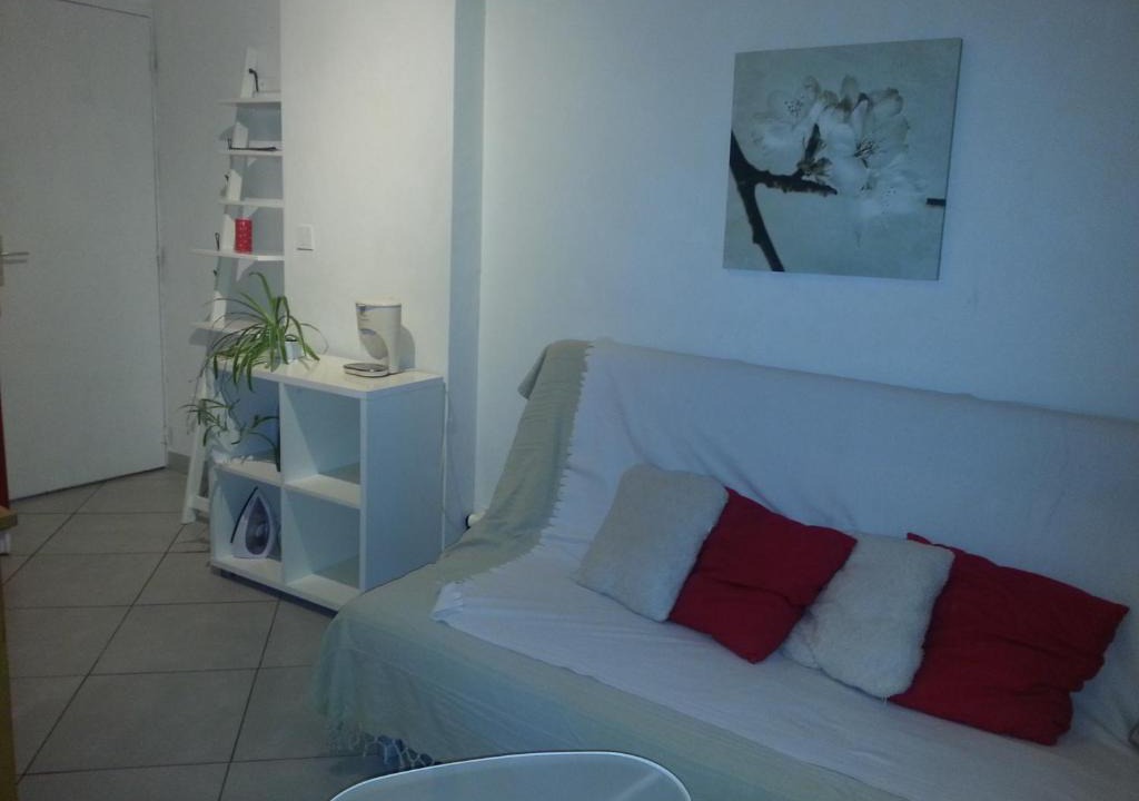 Sainte-Anne - Faubourg Noyon Apartment | Joli petit studio