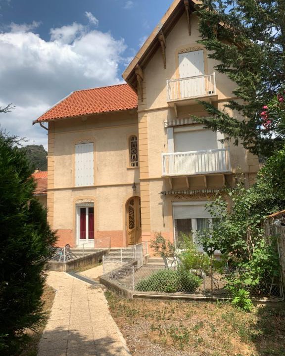 Amelie-les-Bains-Palalda Apartment | Joli studio dans maison de maître