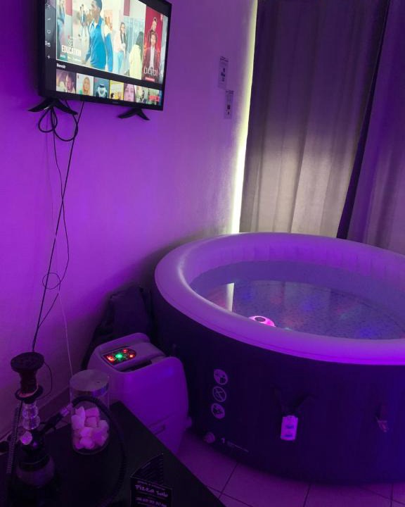 Les Cevennes Apartment | Jolie Appartement avec wifi Netflix