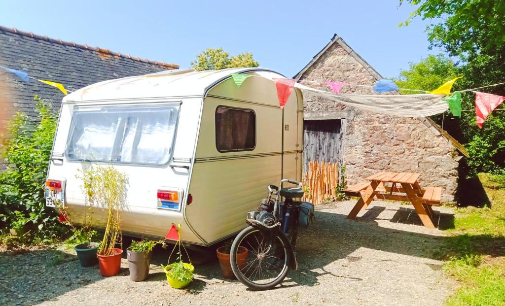 Saint-Brandan Other | Jolie caravane vintage