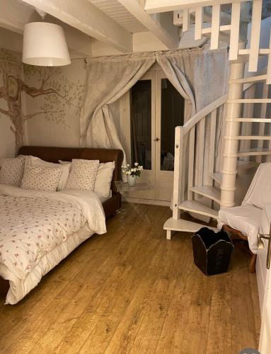 Veigy-Foncenex House | Jolie Chambre double avec Balcon