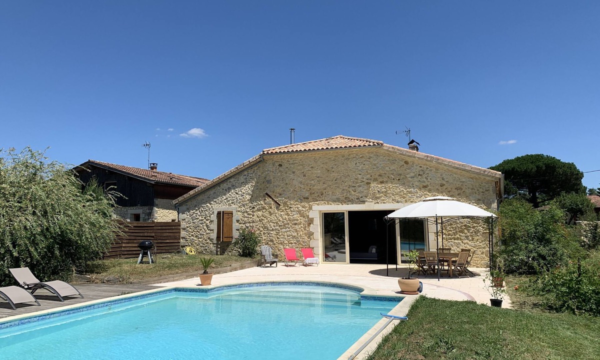 Sendets House | Jolie Grange Restaurée !