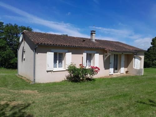 Bussac House | Jolie maison à la campagne avec piscine
