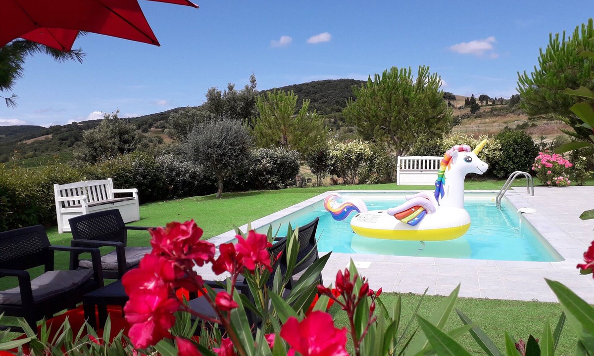 Montclar Villa | Jolie Maison à Louer Près de Carcassonne Avec Atelier Artistique