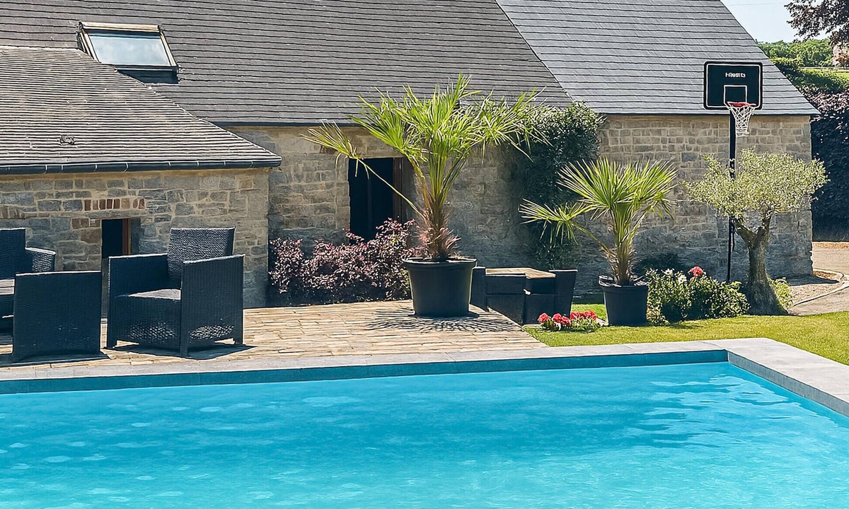 Hestrud House | Jolie maison avec piscine