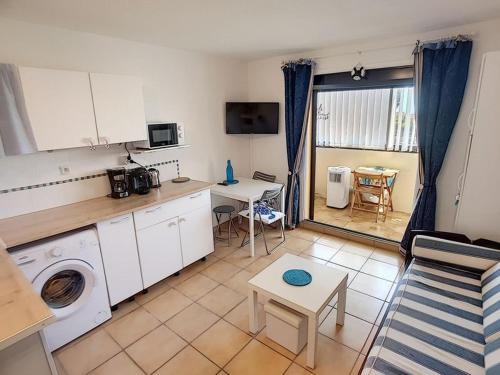 Saint-Pierre-la-Mer Apartment | Jolie studio