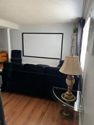 Ellendale House | Jolly Accommodations & Suite-Sleeps 10