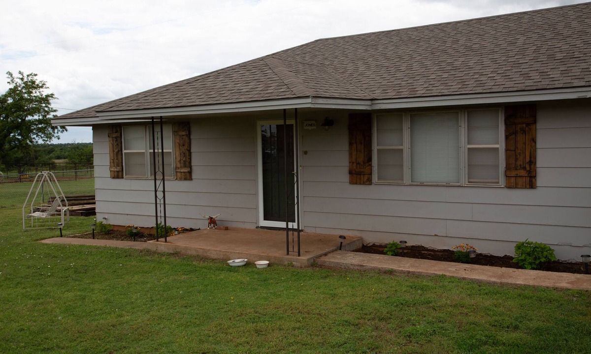Leedey House | Jones Guest House