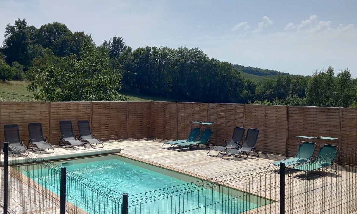 Veyrines-de-Domme House | Josephine's "La Salamandre" trailers