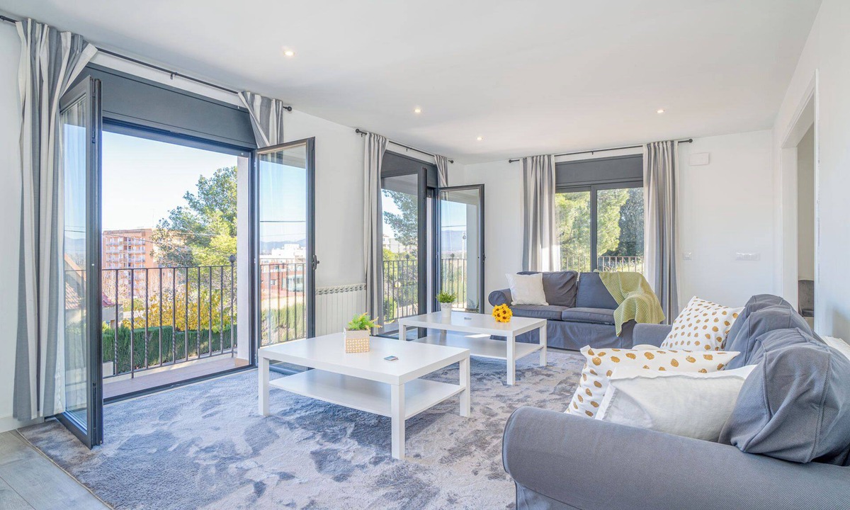 Figueres Villa | Jouvacations Villa Rodil