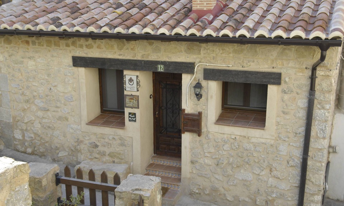 Orihuela del Tremedal Cottage | Juan House for 9 people