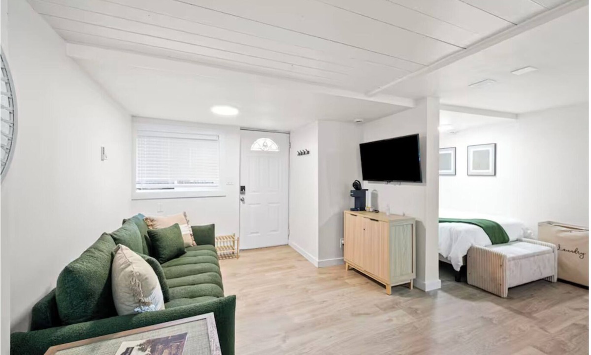 Juanita Apartment | Juanita Bay Cottages B2