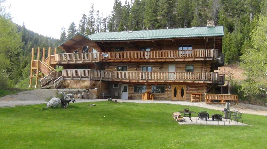 Lewistown Cabin | Judith Mountain Lodge