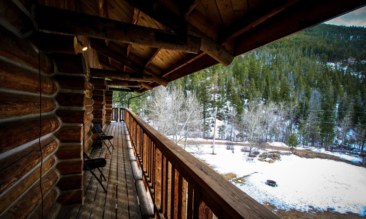Lewistown Cabin | Judith Mountain Lodge