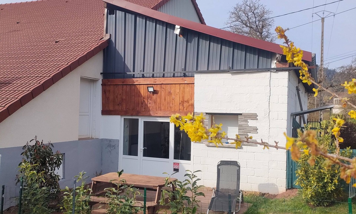 Saint-Die Apartment | Jujuouragan N°2
