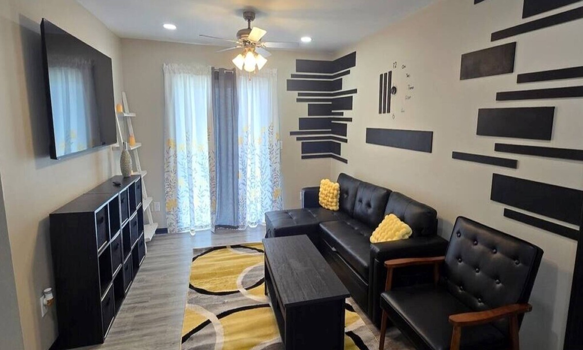 Radcliff Apartment | JuLicia's Place