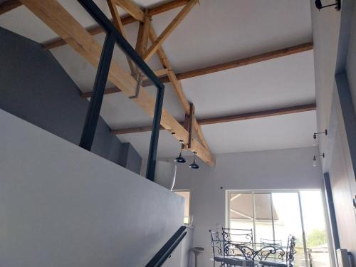 Saint-Bonnet-sur-Gironde Apartment | Julie