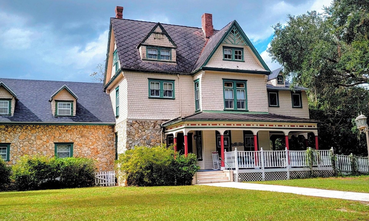 Weirsdale House | JULY 4th Group availability ends May 7 - SEE shamrock b b W'dale for more photos