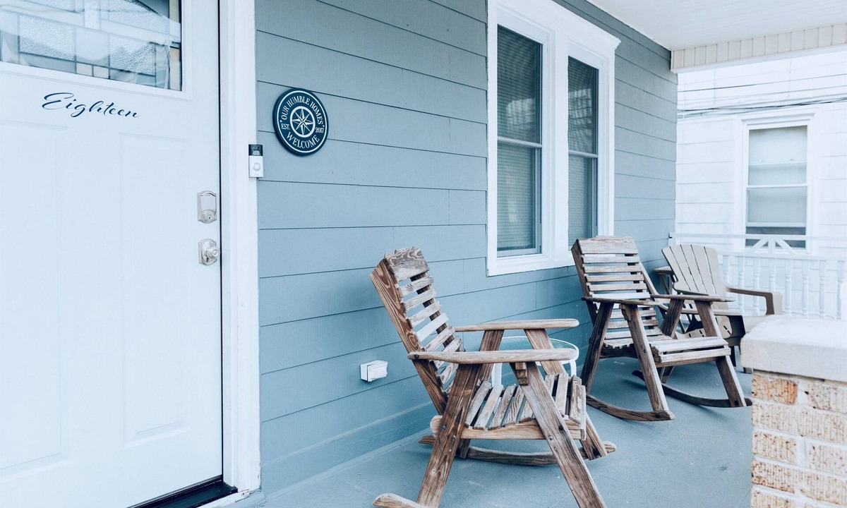 Ventnor City House | July Dates Available | 1½ Blocks to Beach | Entire 4BR Home | Deck | Beach Gear