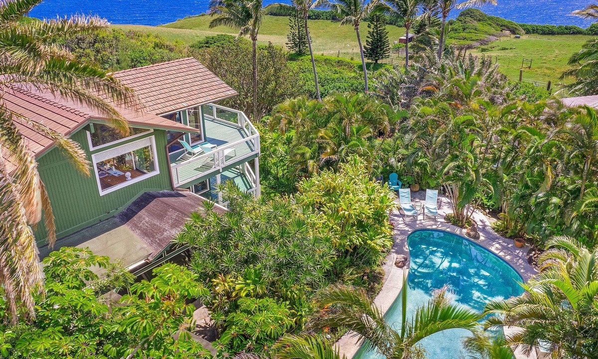 Haiku House | ★Jump Start The Road to Hana at The Lookout House! Private Hot Tub + Pool Access