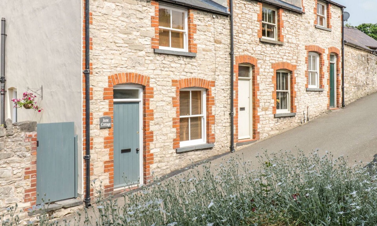 Denbigh House | June Cottage, DENBIGH