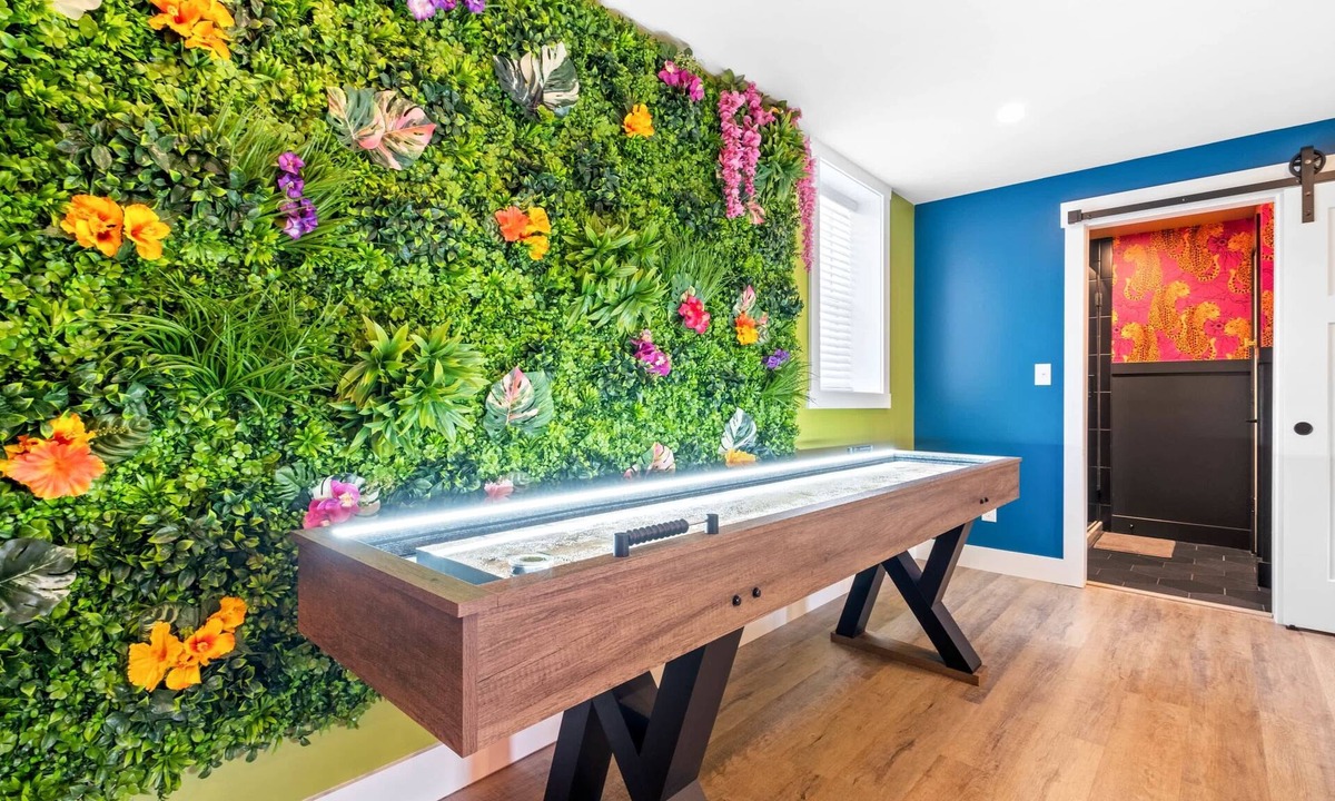 Cherokee Triangle Apartment | Jungalou @ Bungalou + Bourbon Bar + Gameyard
