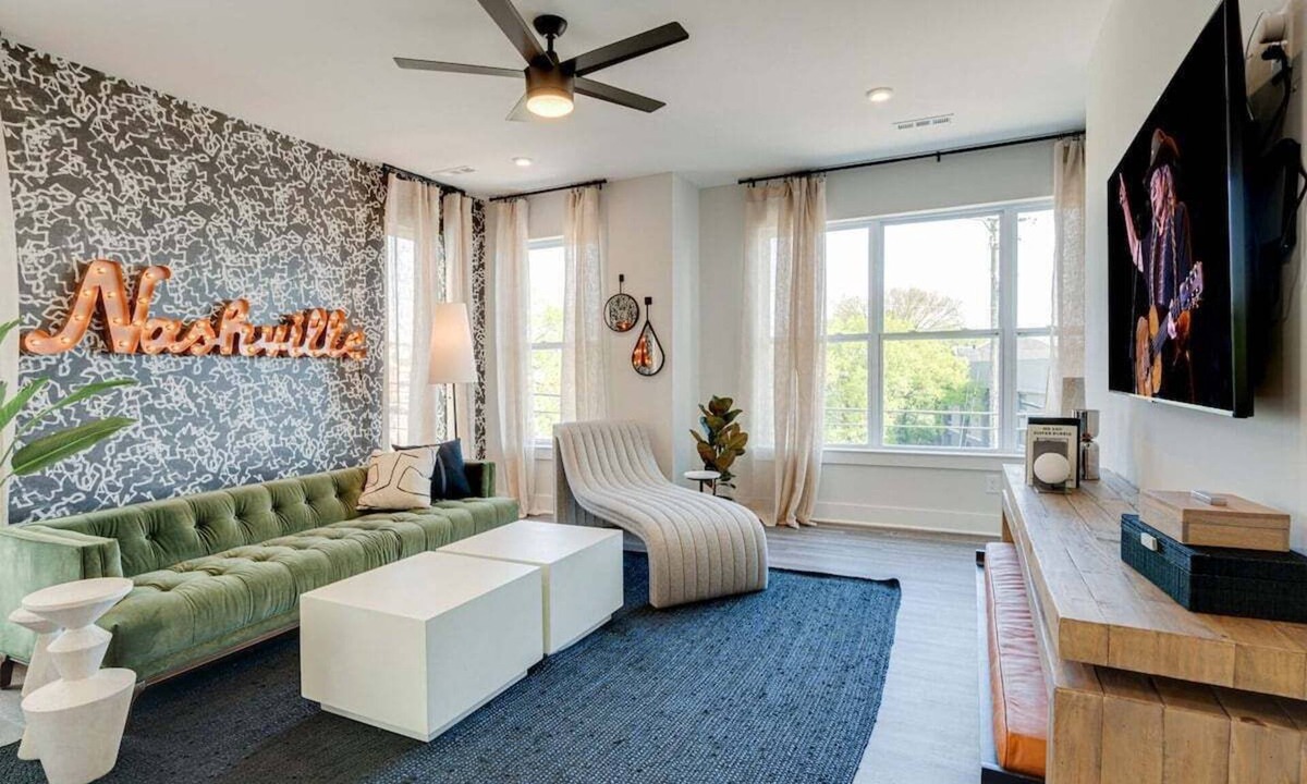 Whitebridge House | Jungle Country 5625–Modern Charm-Sleeps 8