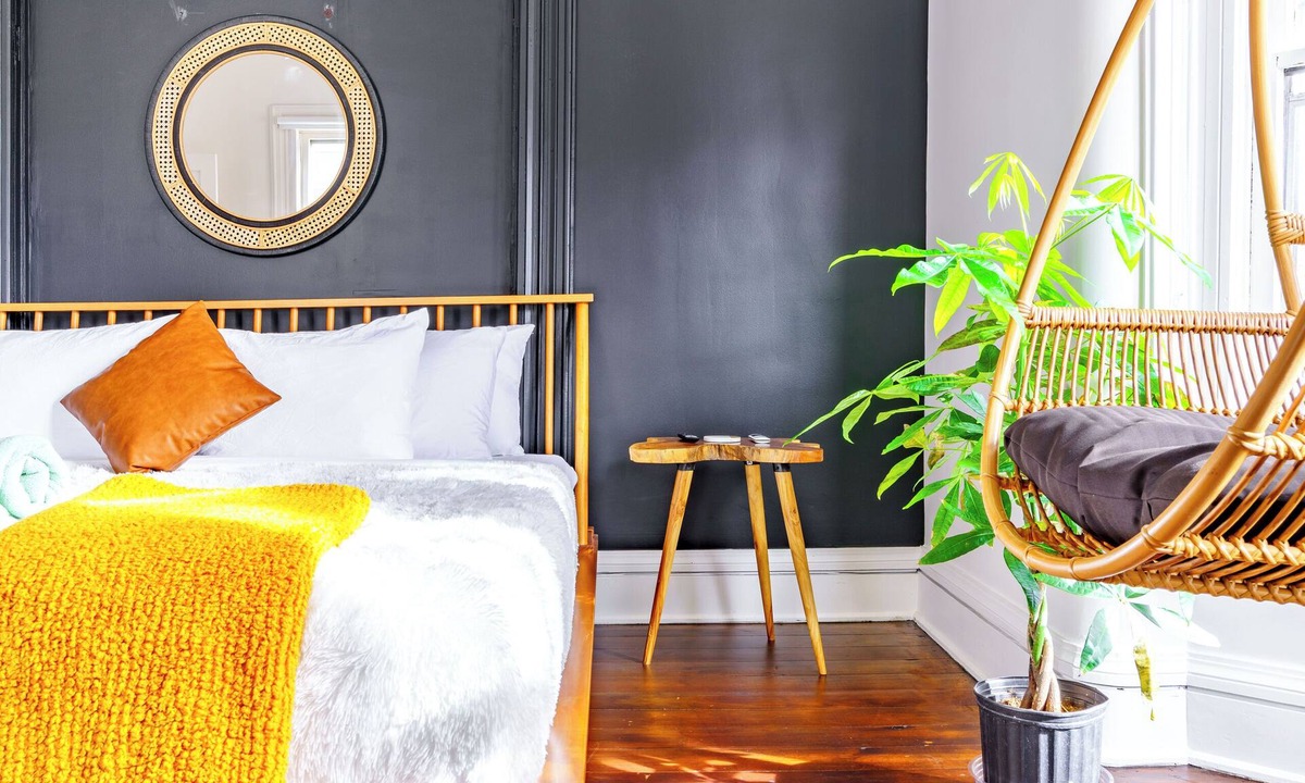 Chillicothe House | Jungle House Luxury Stays - Downtown Chillicothe