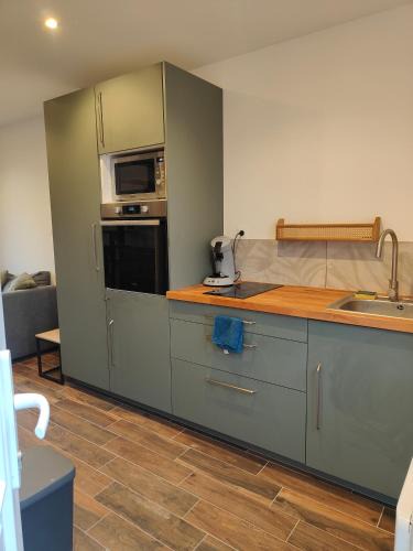 Tille Apartment | Jungle Loft - 3 min Beauvais Airport - Parking privé - Arrivée autonome