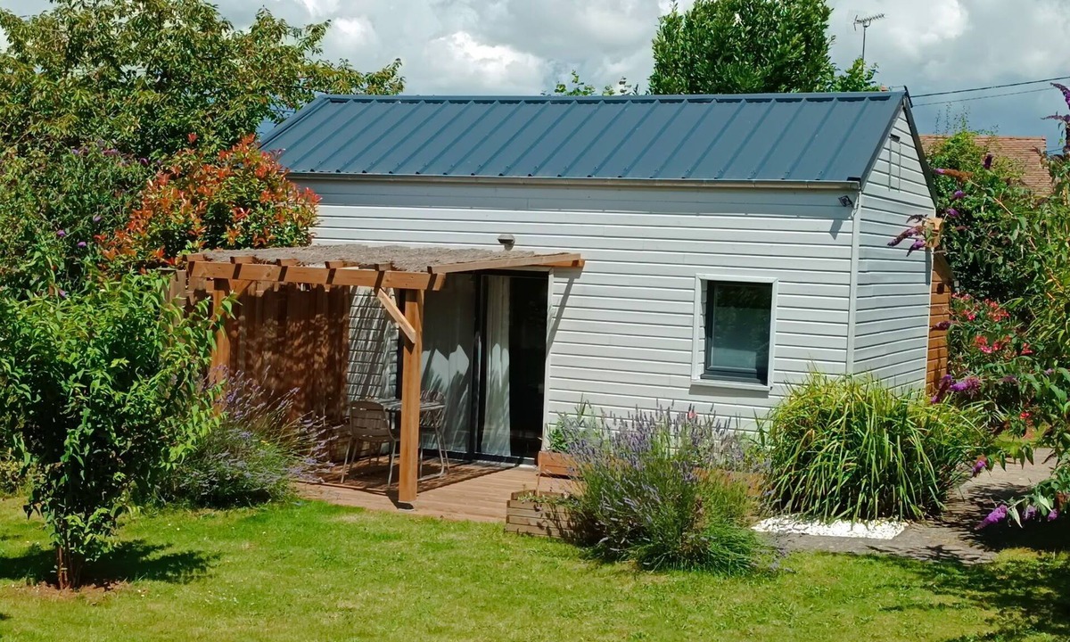 Heloup Bed & Breakfast | Jungle-style wooden accommodation with breakfasts included