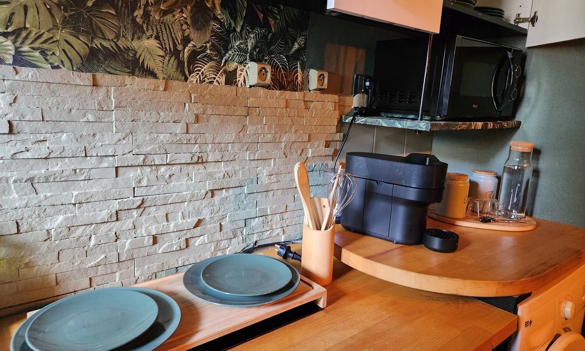 Noyon Apartment | Jungleroom