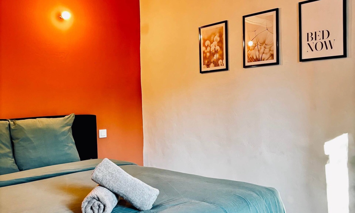 Brignoles Apartment | Juni - Air-conditioned & Balcony