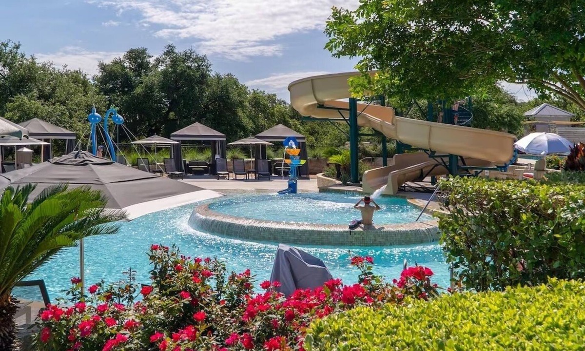 Lakeway Hotel | Junior Suite Lakeview at Lakeway Resort and Spa, Outdoor Pool!