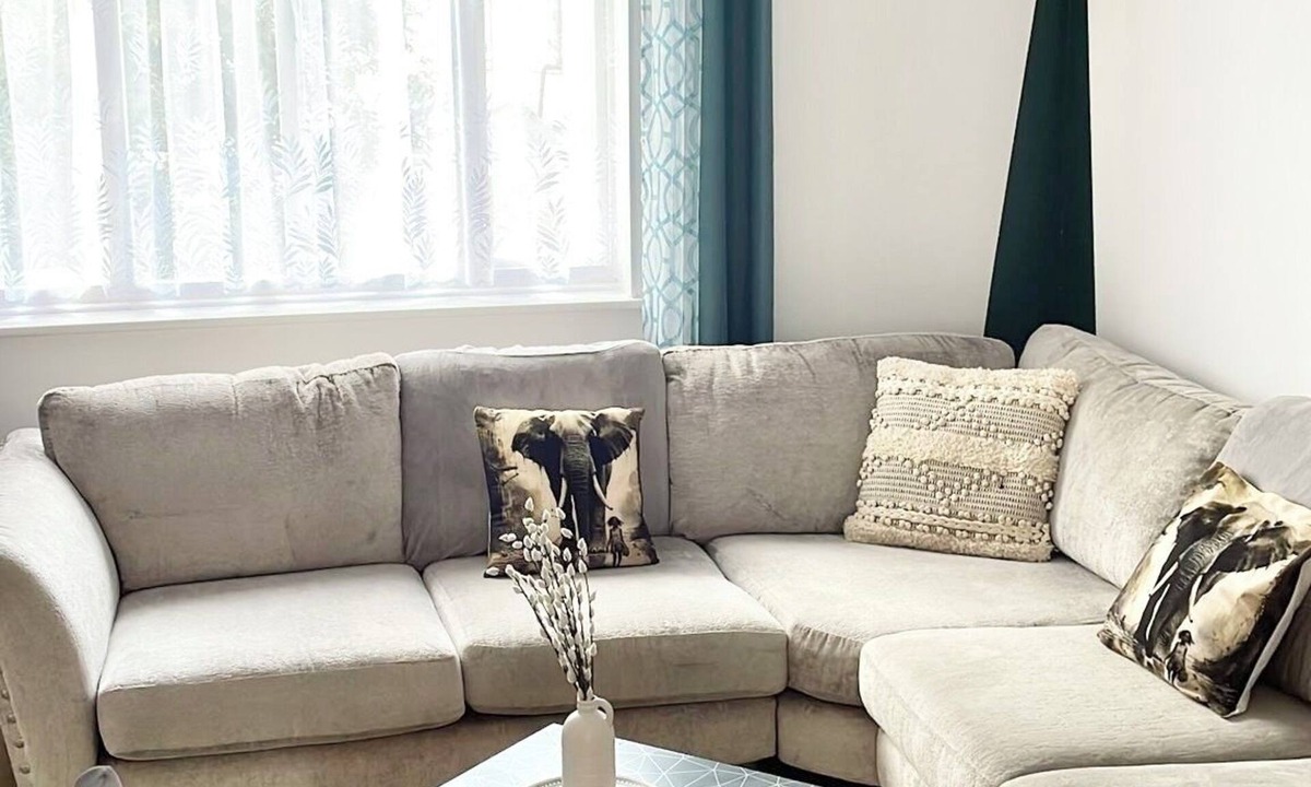 Chadwell Apartment | Juniper Apartment - 2 Bedroom