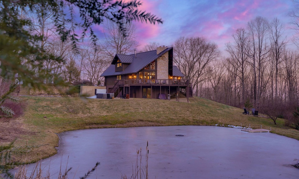 Bristolville Cabin | Juniper Cabin | Pond + Fire-pit