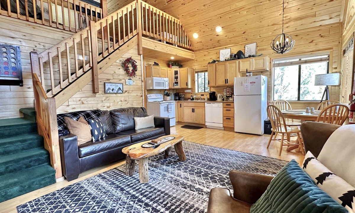 Heber Cabin | Juniper Grove | Loft & Personal Hot Tub!