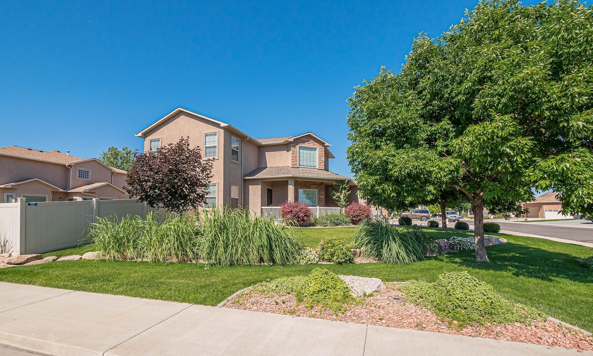 Fruita House | Juniper I: Fire Pit, Grill, and Bikes