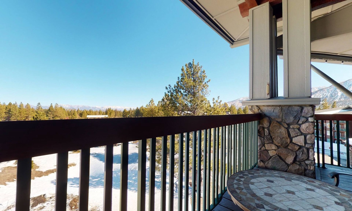 Mammoth Lakes Condo | Juniper Springs Lodge 539 Deluxe Condo Great Complex Amenities near Ski-In Ski-Out by RedAwning