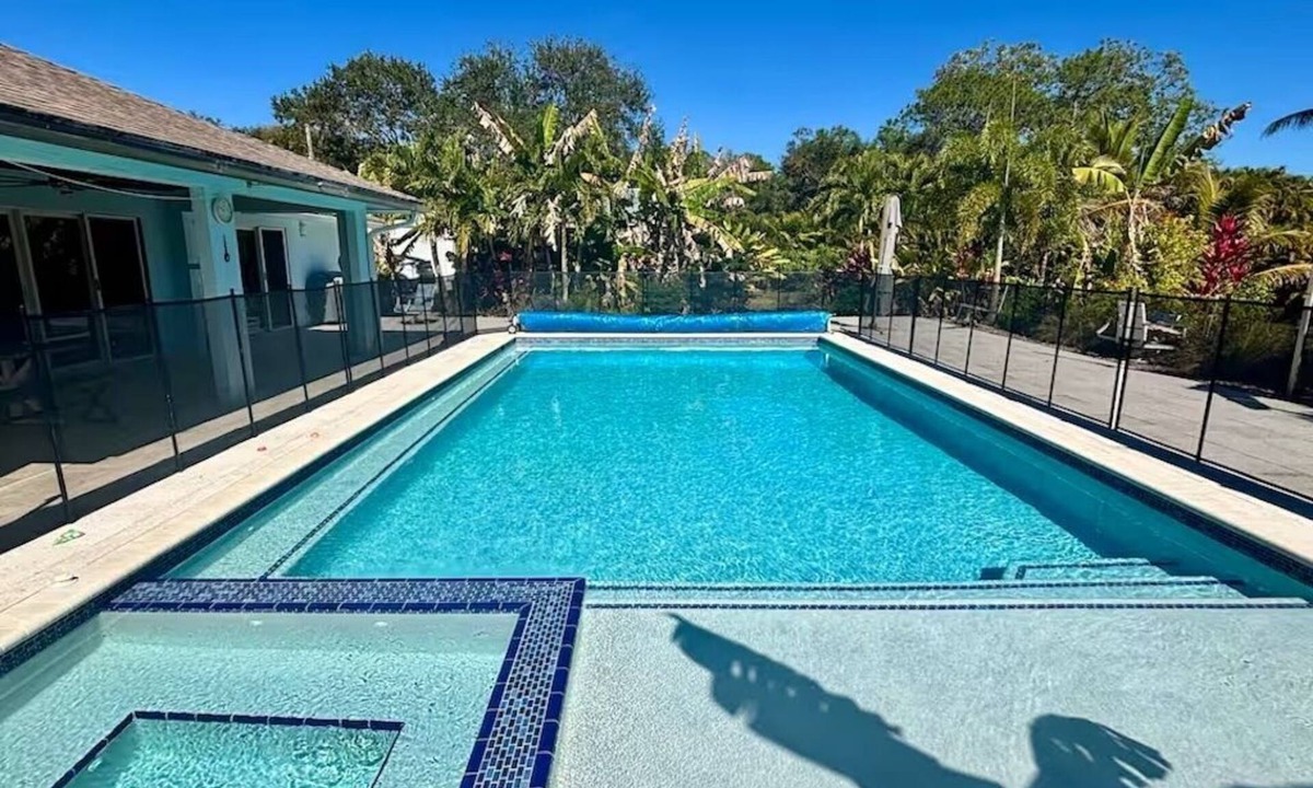 Jupiter Farms House | Jupiter Fun Family Heated Pool Home Fire Pit