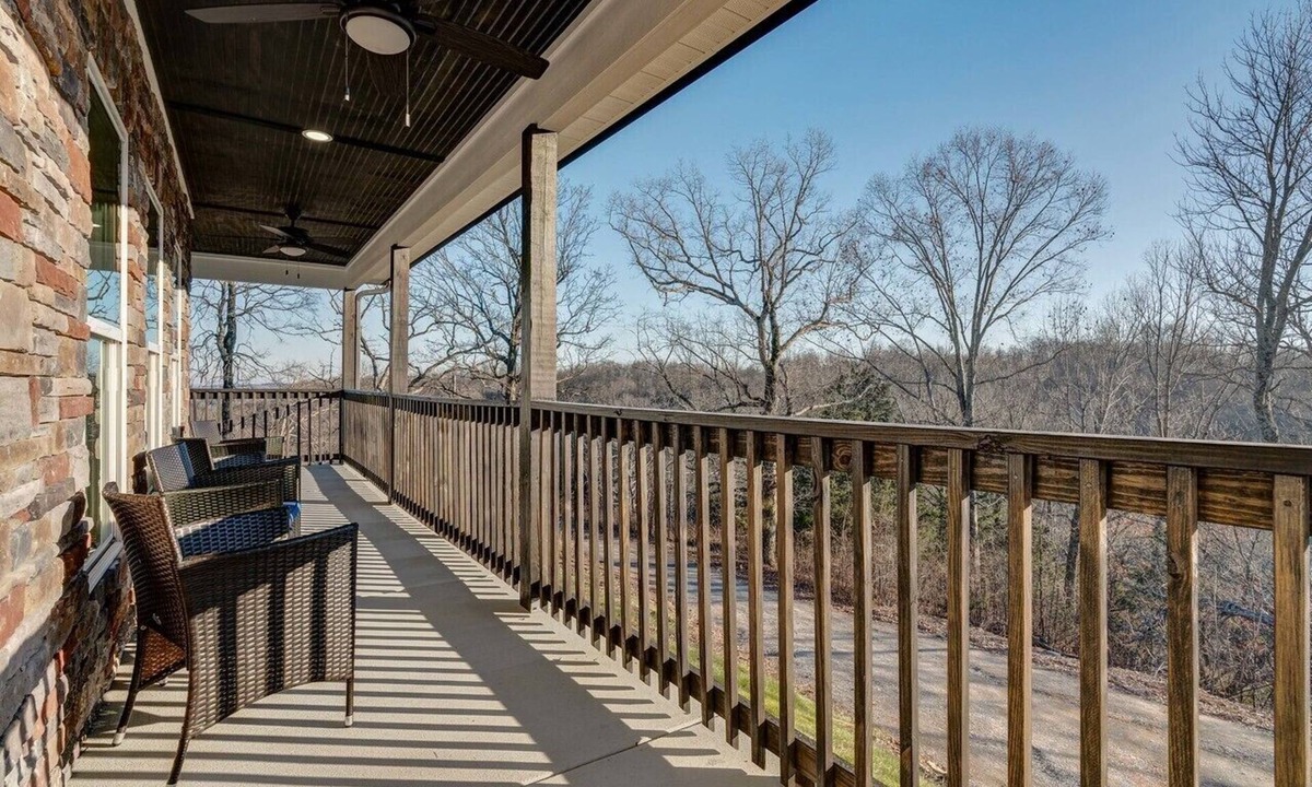Goodlettsville House | Just 20 min to Nashville! Amazing views! Peaceful setting!
