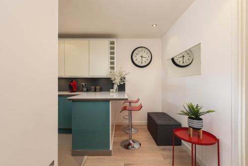 Latchmere Apartment | Just 20 mins from Buckingham Palace!