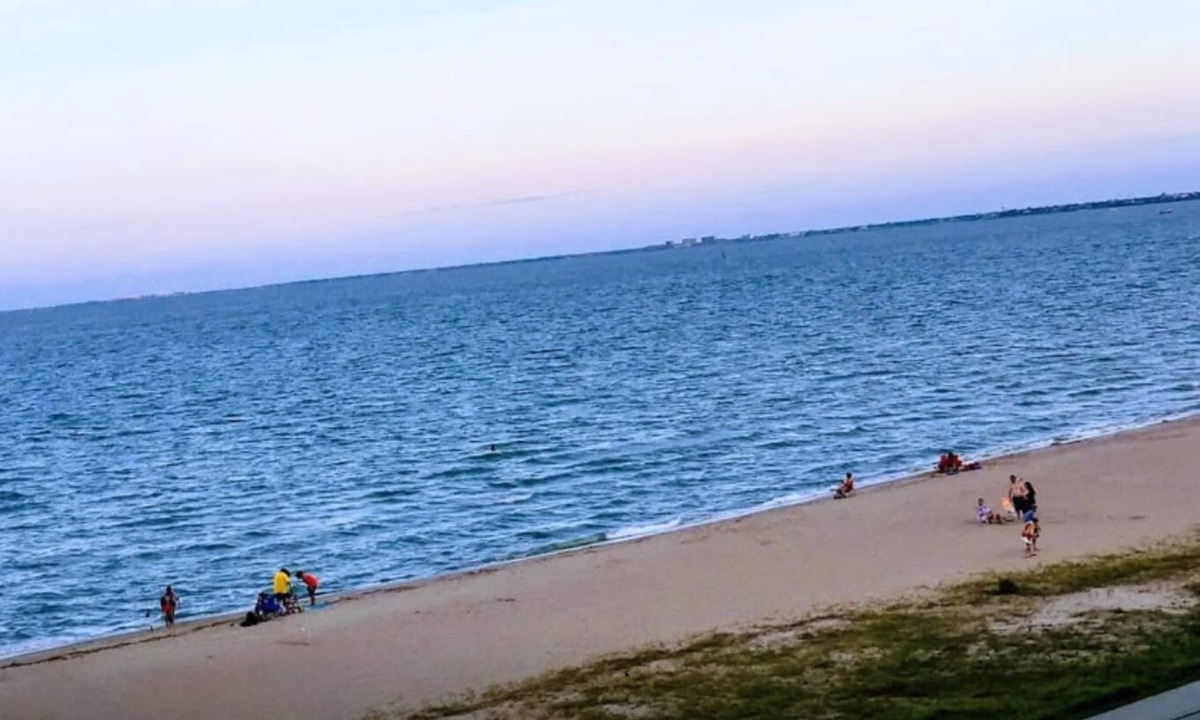 North Beach Condo | "Just Beachy" Condo!