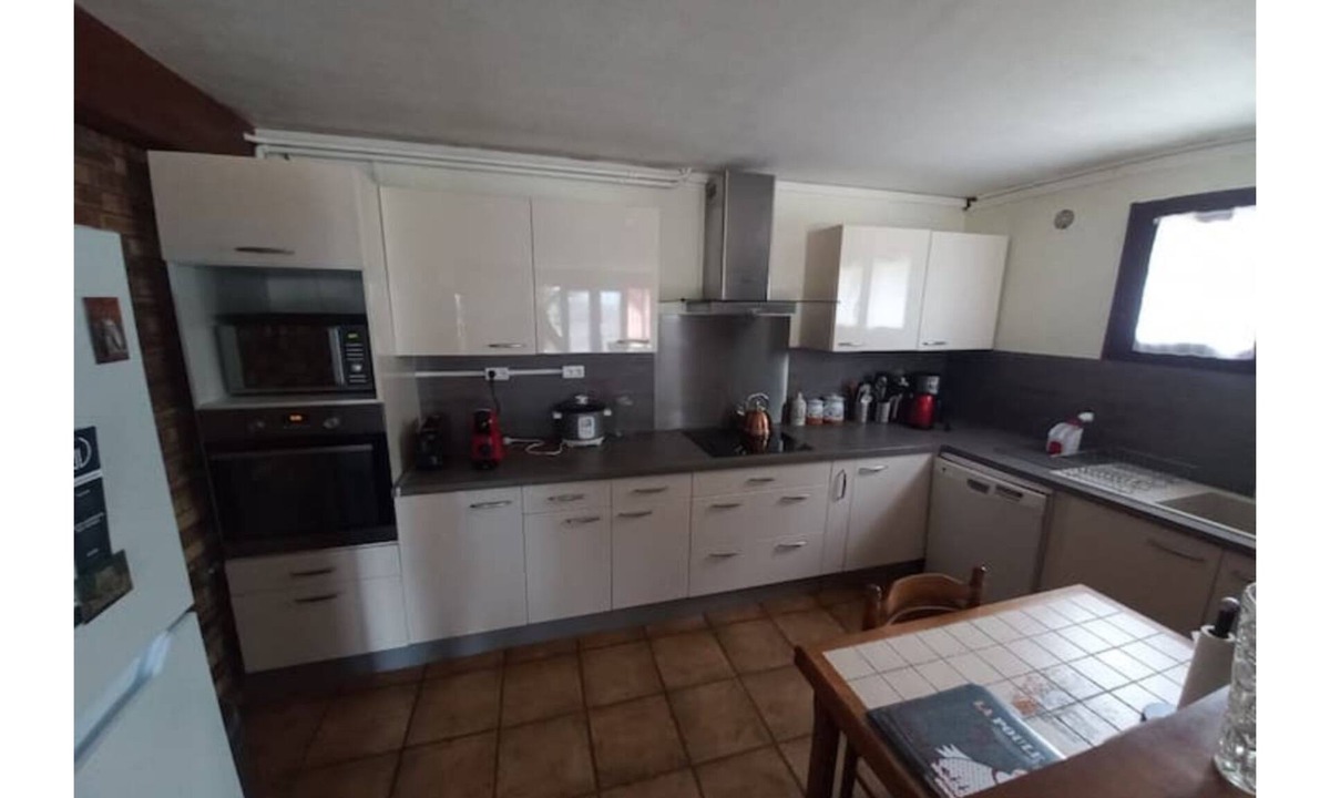 Saint-Yorre House | ⭐ JUST LIKE HOME