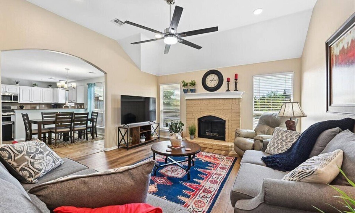 Glenpool House | Just Like Home